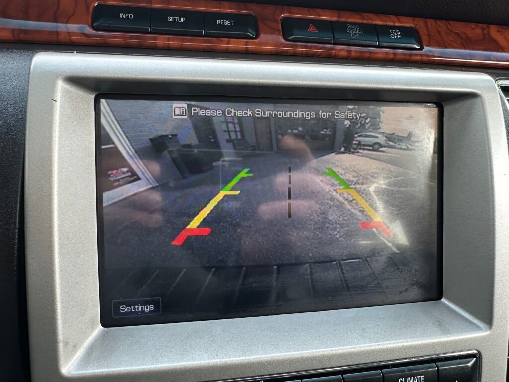 Used 2011 Ford Flex Limited w/ Rapid Spec Order Code AWD/4WD image 24