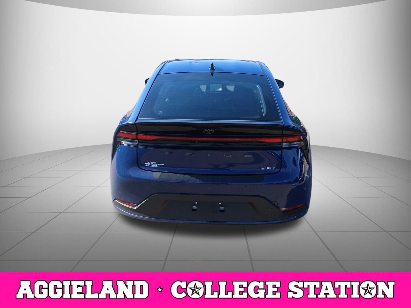 Used 2026 Toyota Prius LE FWD image 3