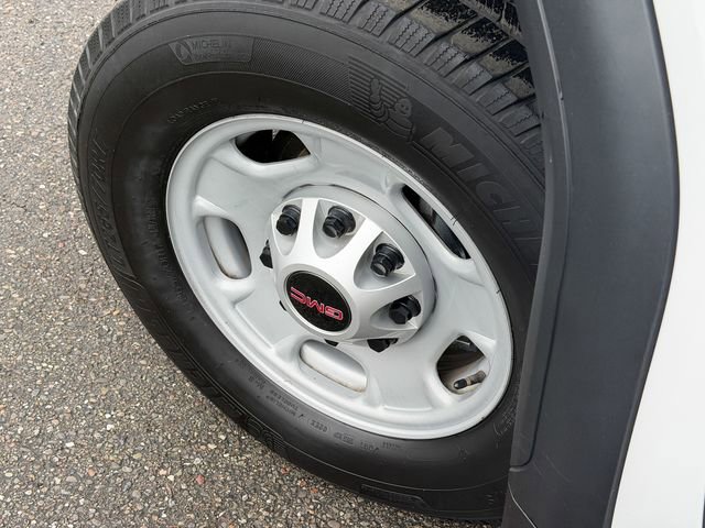 Used 2021 GMC Sierra 2500 4x4 Crew Cab w/ Convenience Package image 16