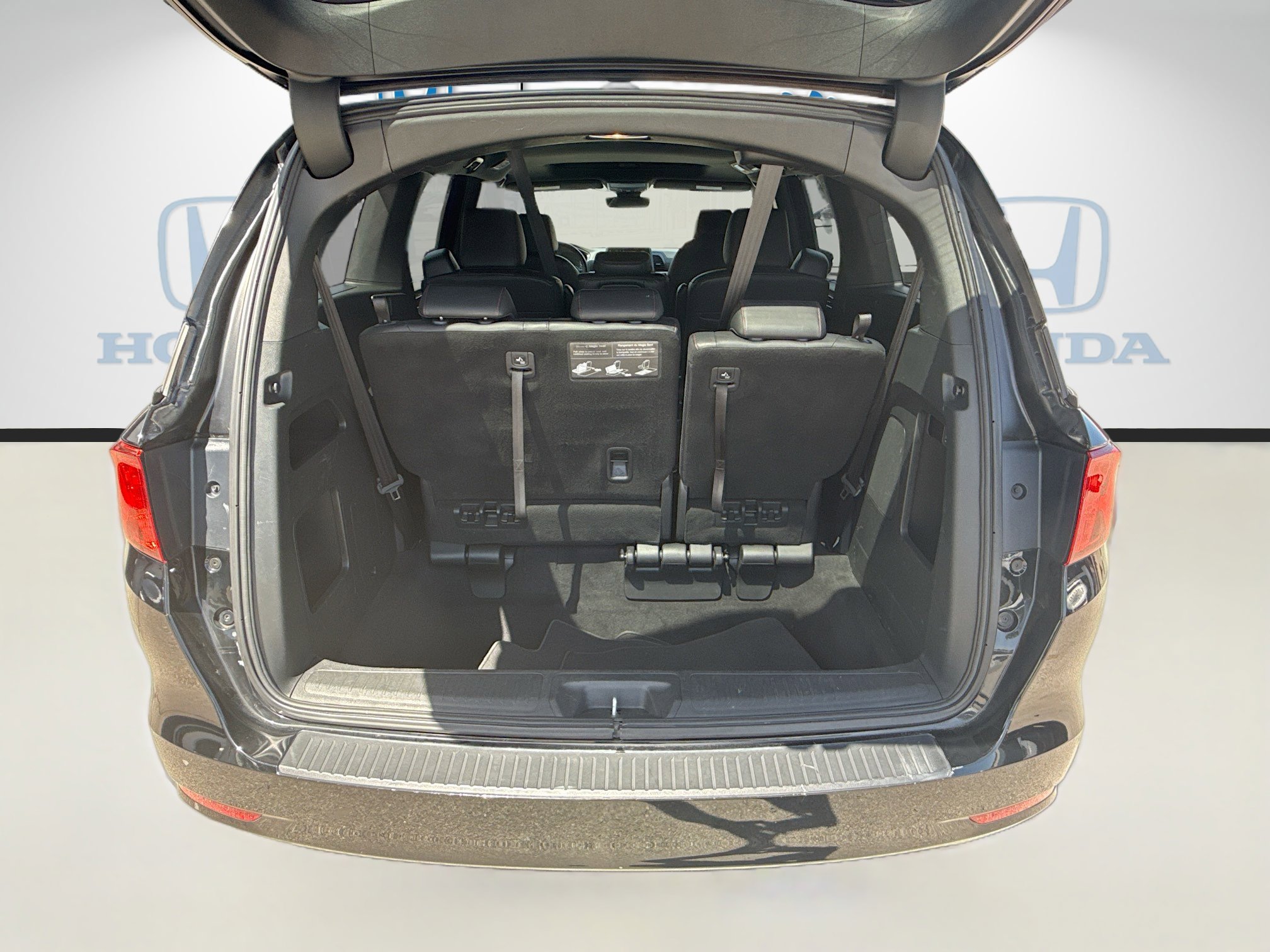 Certified 2023 Honda Odyssey Sport image 25