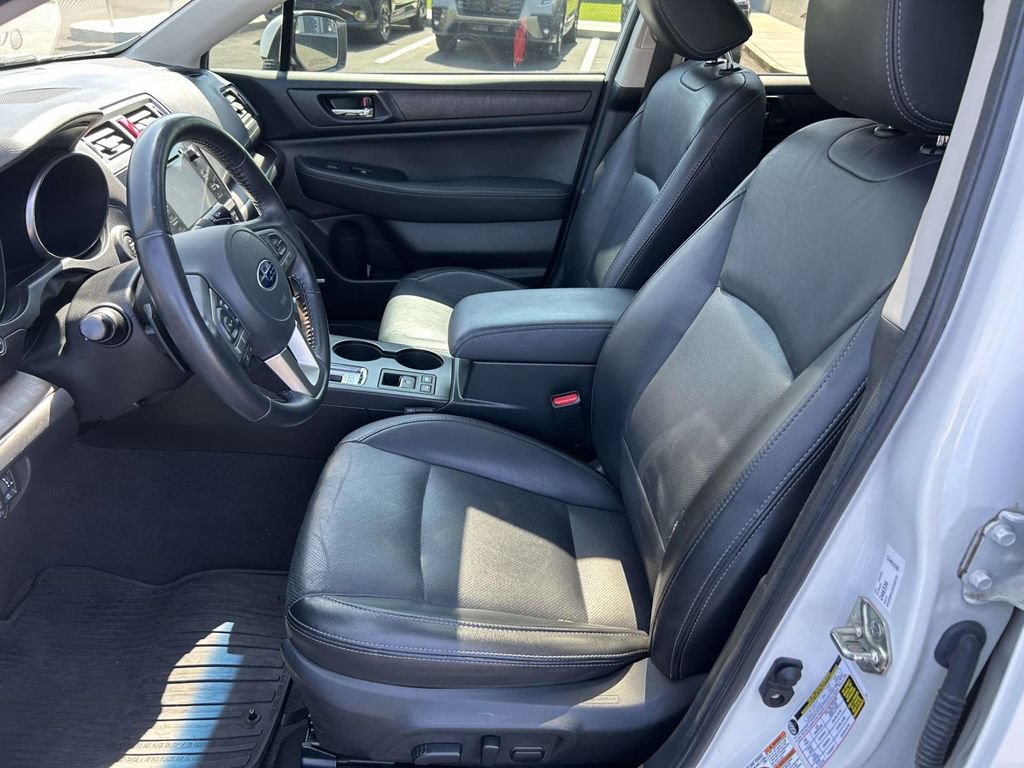 Used 2016 Subaru Outback 2.5i Limited AWD/4WD image 12