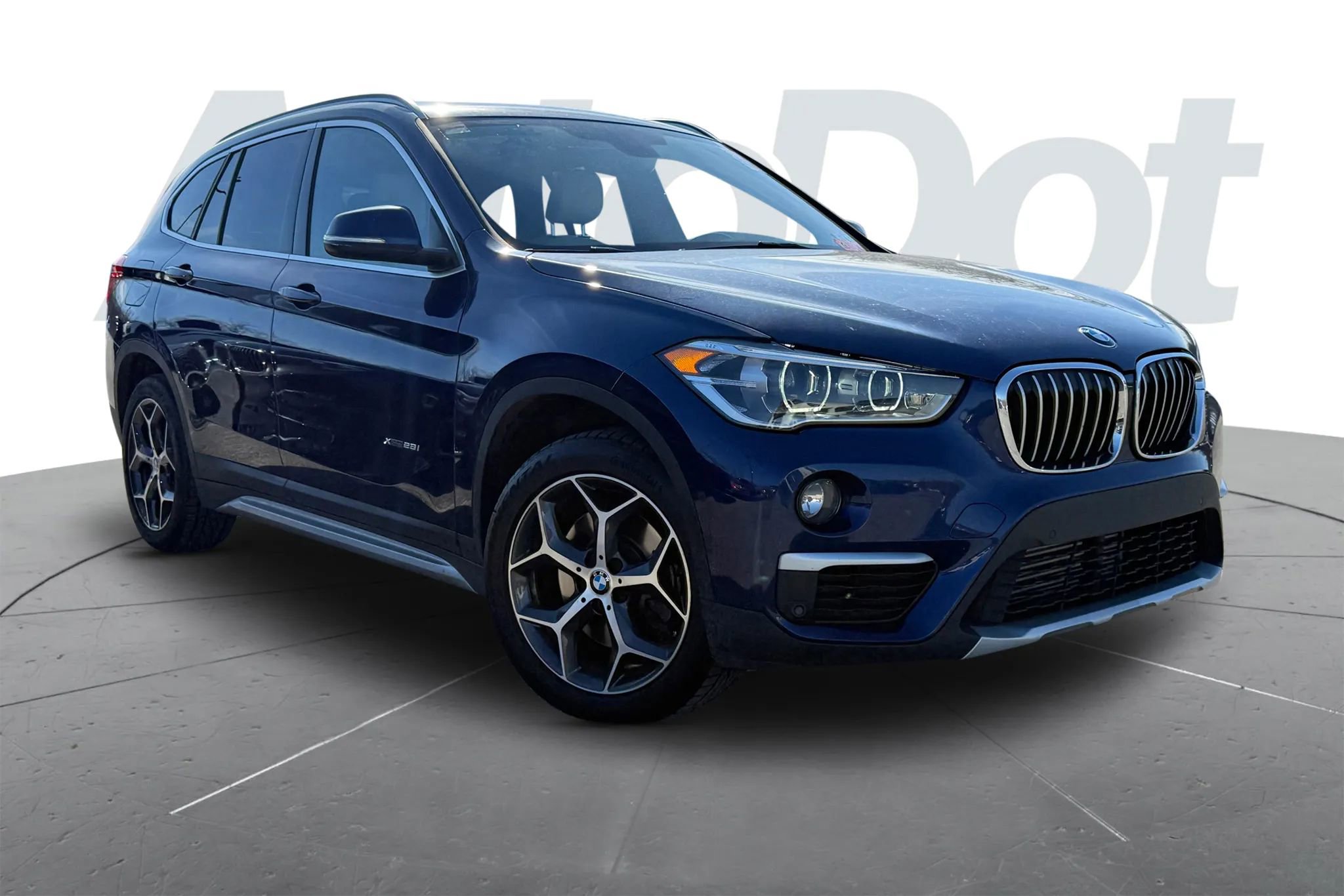 Used 2018 BMW X1 xDrive28i image 1