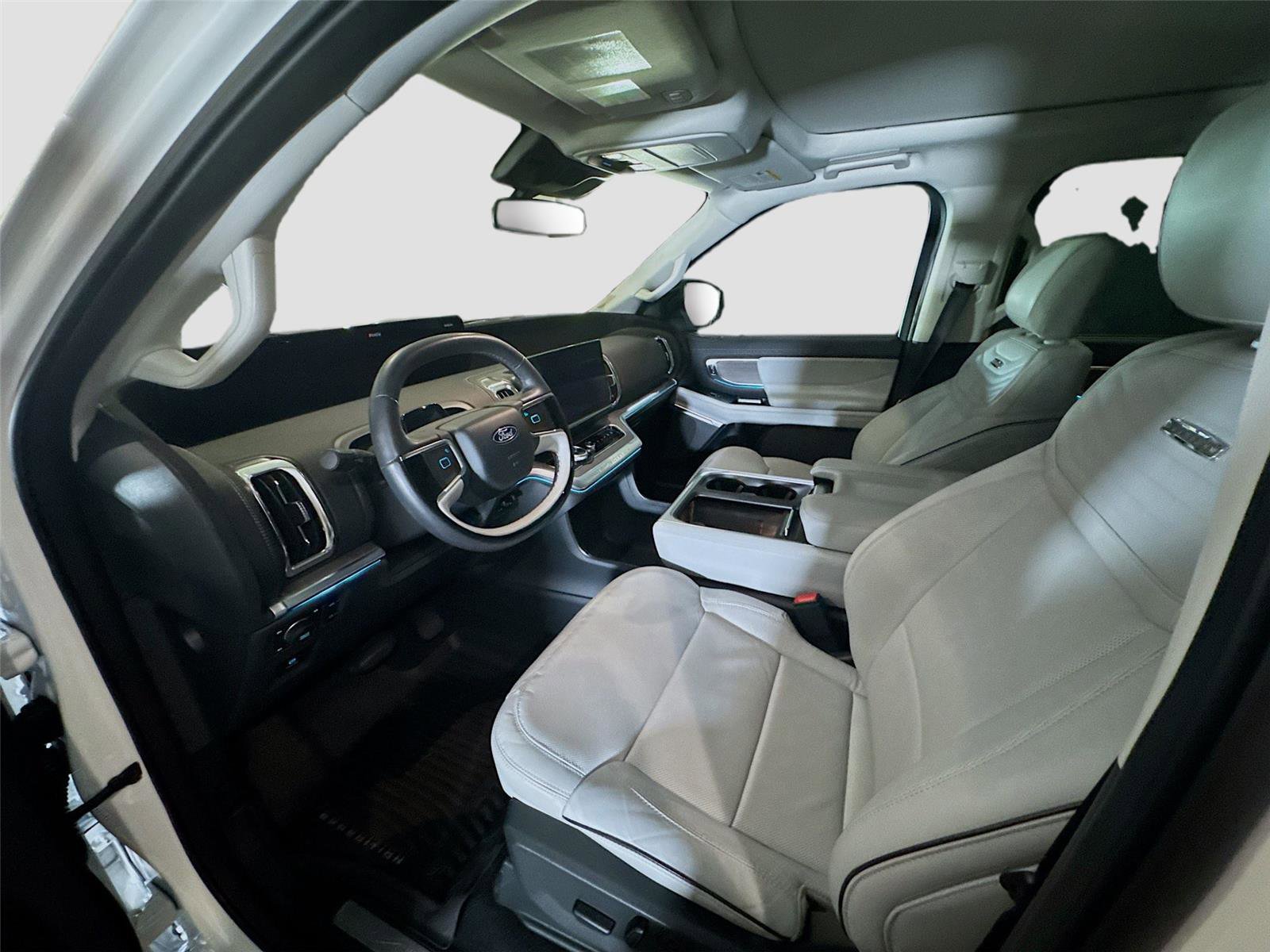 Used 2025 Ford Expedition Max Platinum w/ Platinum Ultimate Package image 11