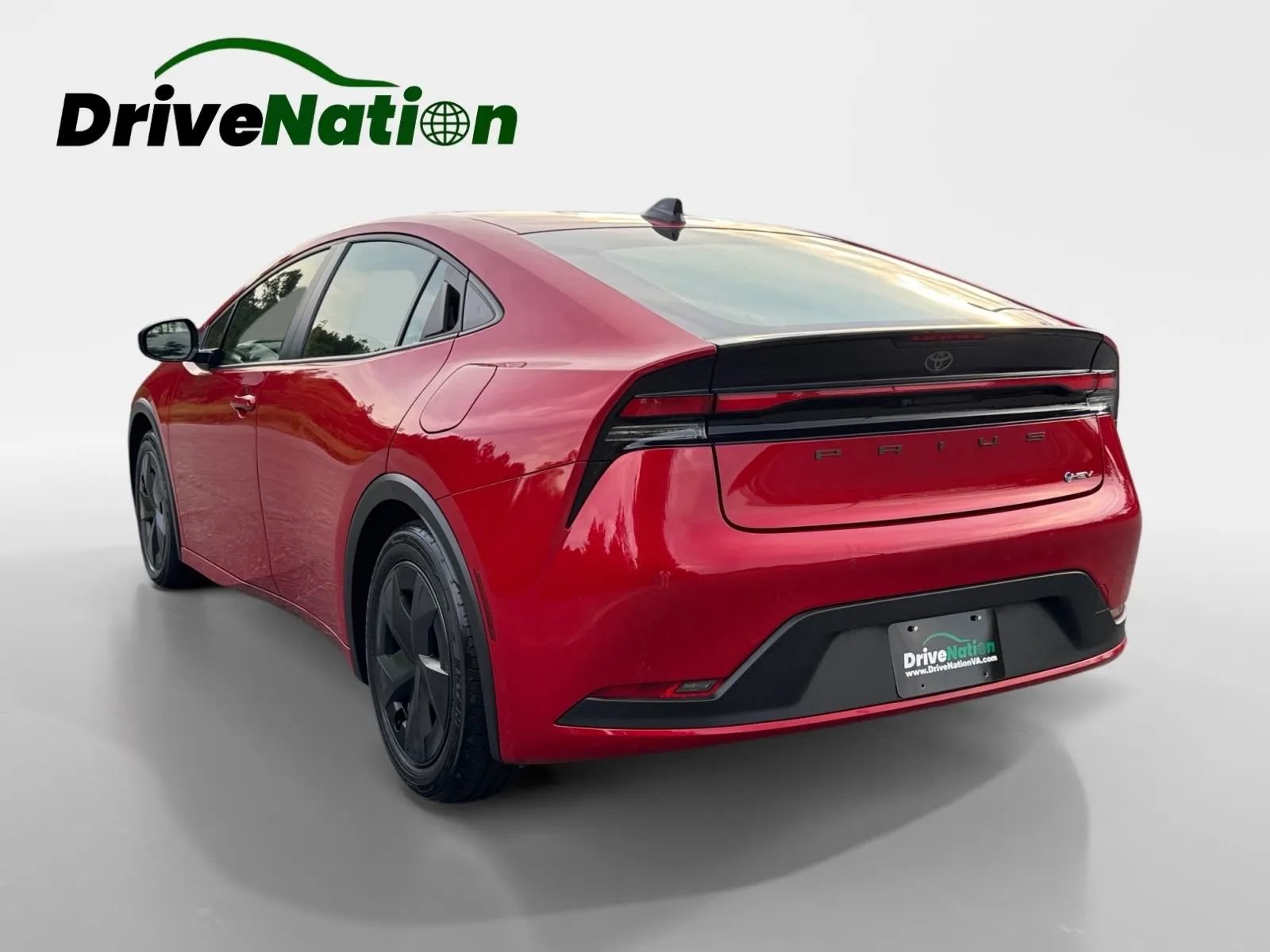 Used 2026 Toyota Prius LE FWD image 7