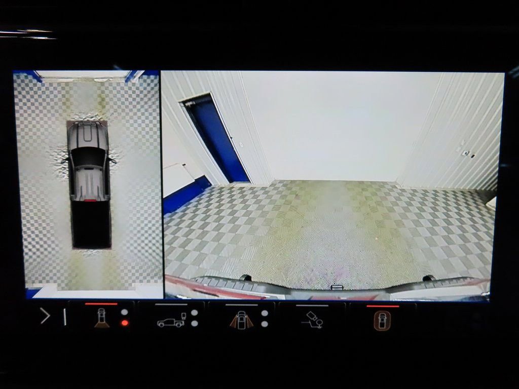 Used 2025 GMC Sierra 2500 AT4X w/ AT4X AEV Edition image 16