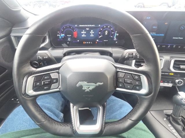 Used 2025 Ford Mustang Premium image 36