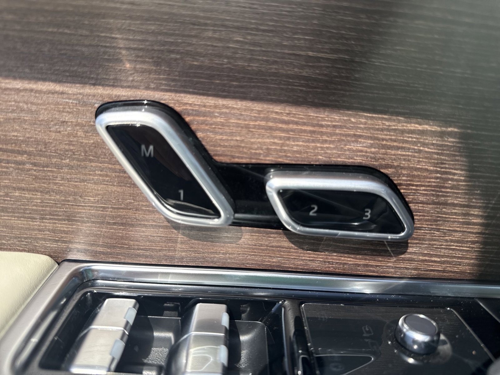 Used 2022 Land Rover Range Rover SE image 14