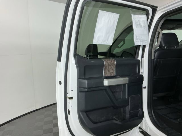 Used 2018 Ford F250 Lariat w/ Lariat Ultimate Package image 27