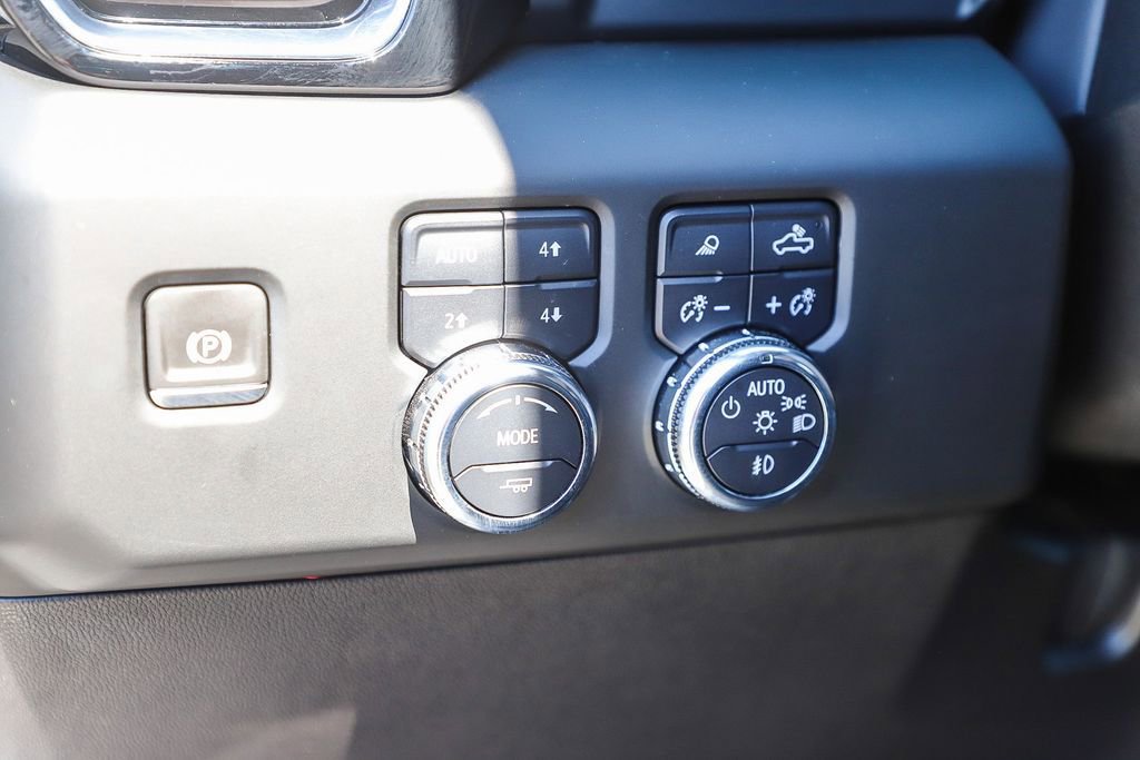 Used 2024 GMC Sierra 3500 Denali w/ Denali Reserve Package image 25