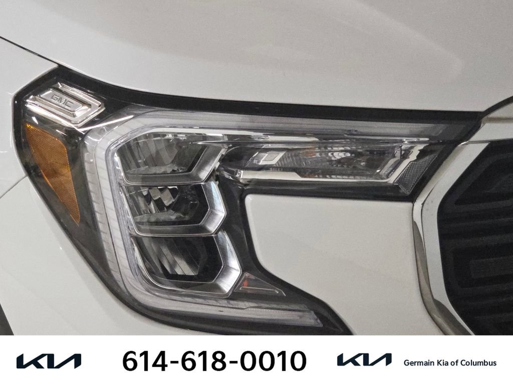 Used 2023 GMC Terrain SLE w/ Driver Convenience Package FWD image 15