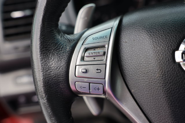 Used 2015 Nissan Altima 3.5 SL FWD image 18