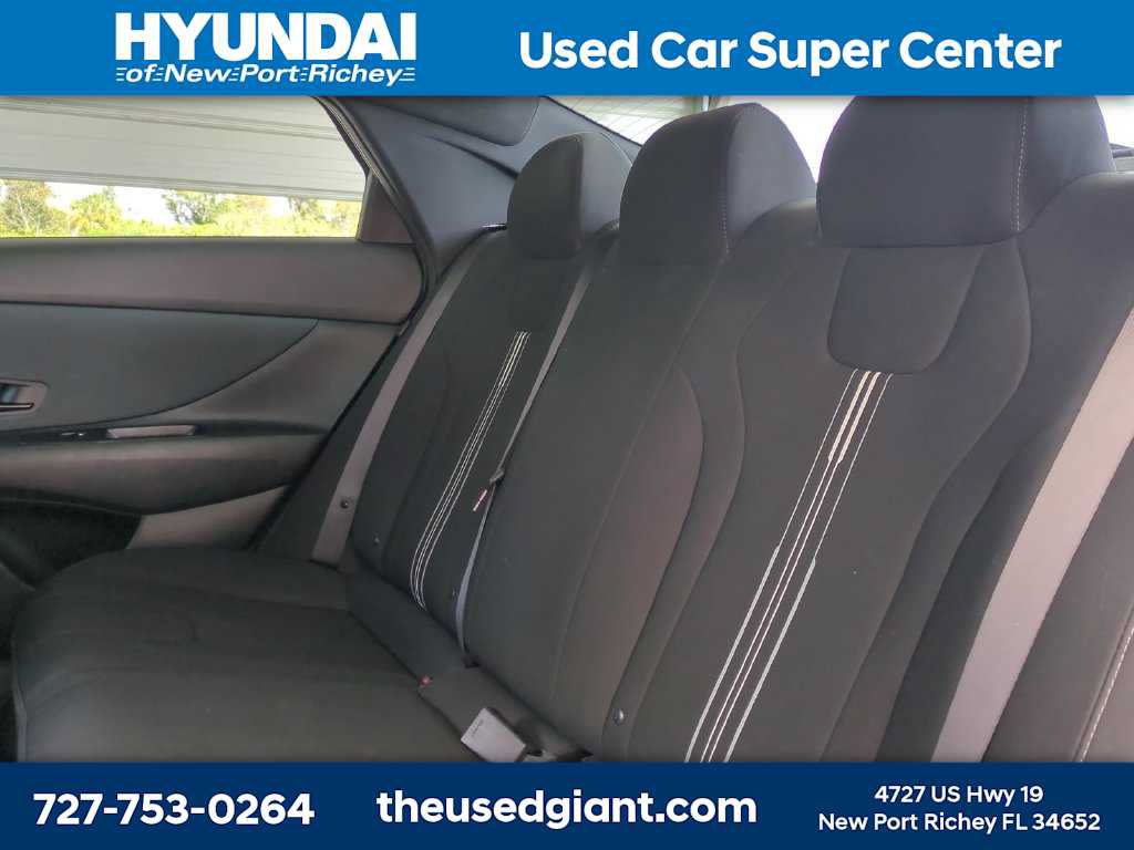 Used 2025 Hyundai Elantra Sport FWD image 13