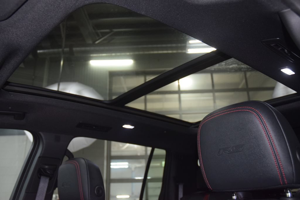 Used 2024 Chevrolet Traverse RS w/ LPO, Floor Liner Package AWD/4WD image 53