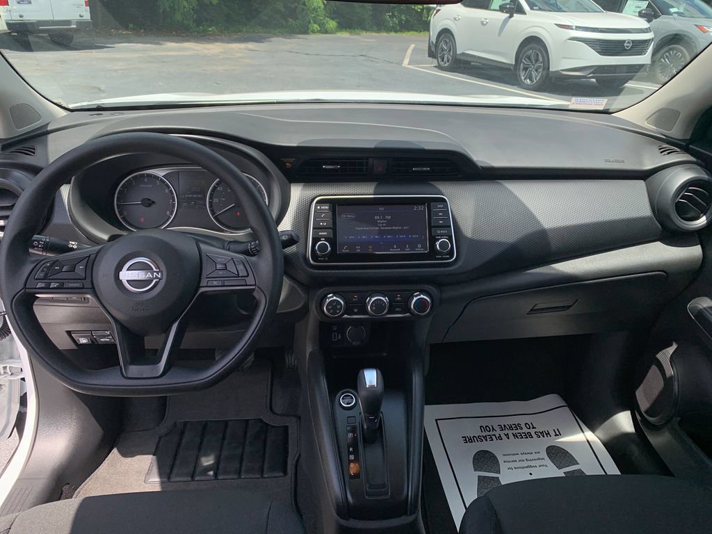 Used 2025 Nissan Kicks Play S FWD image 12