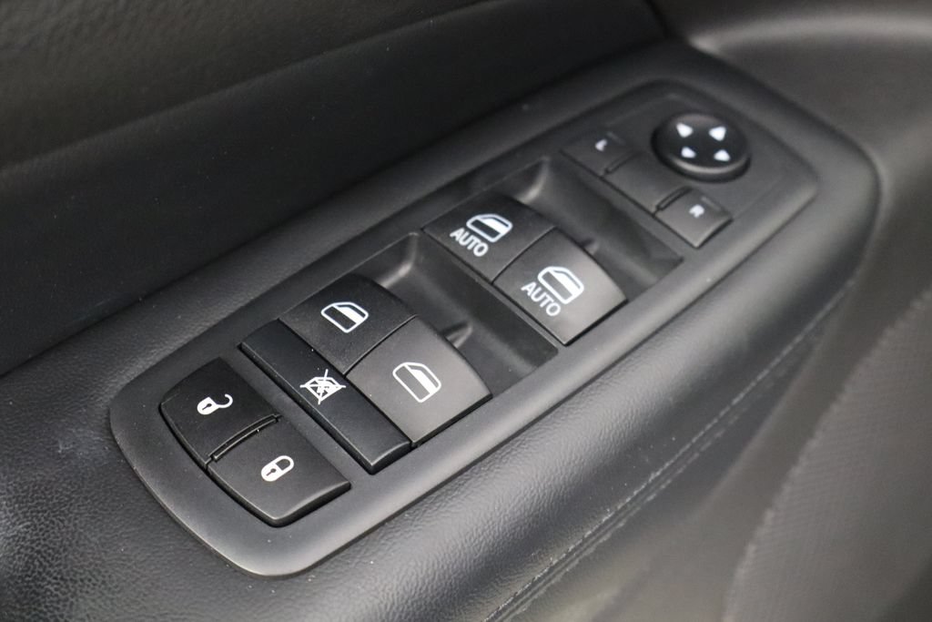 Used 2020 Jeep Grand Cherokee Laredo AWD/4WD image 20
