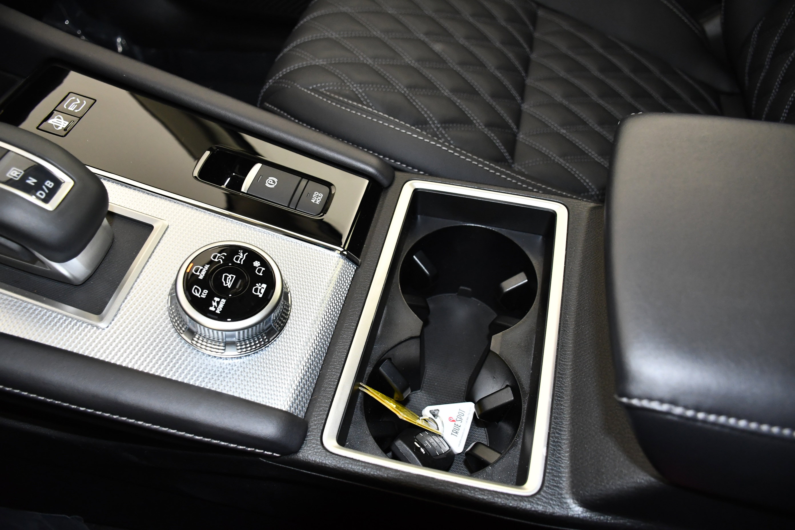 Used 2025 Mitsubishi Outlander SEL image 31