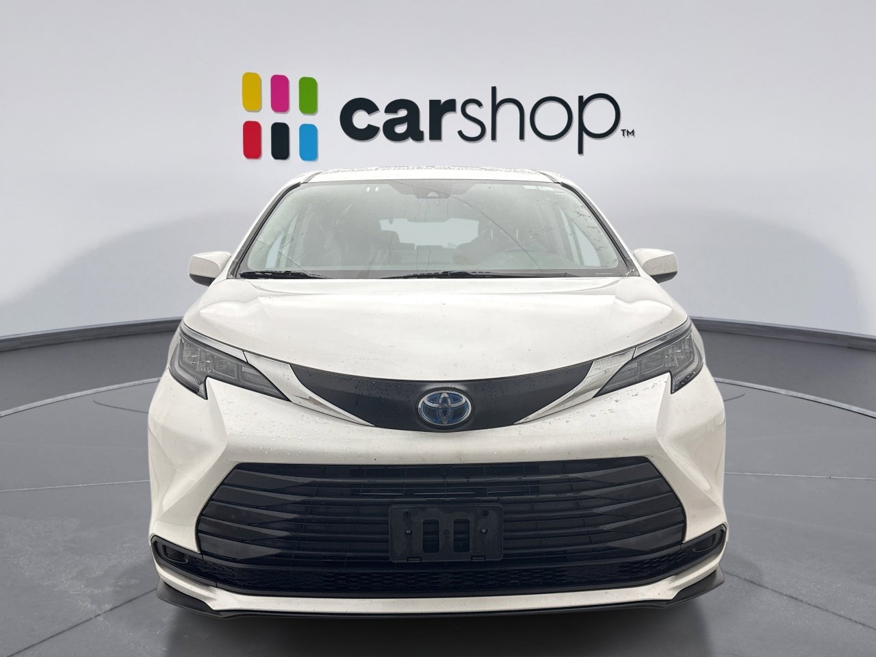 Used 2024 Toyota Sienna LE image 6