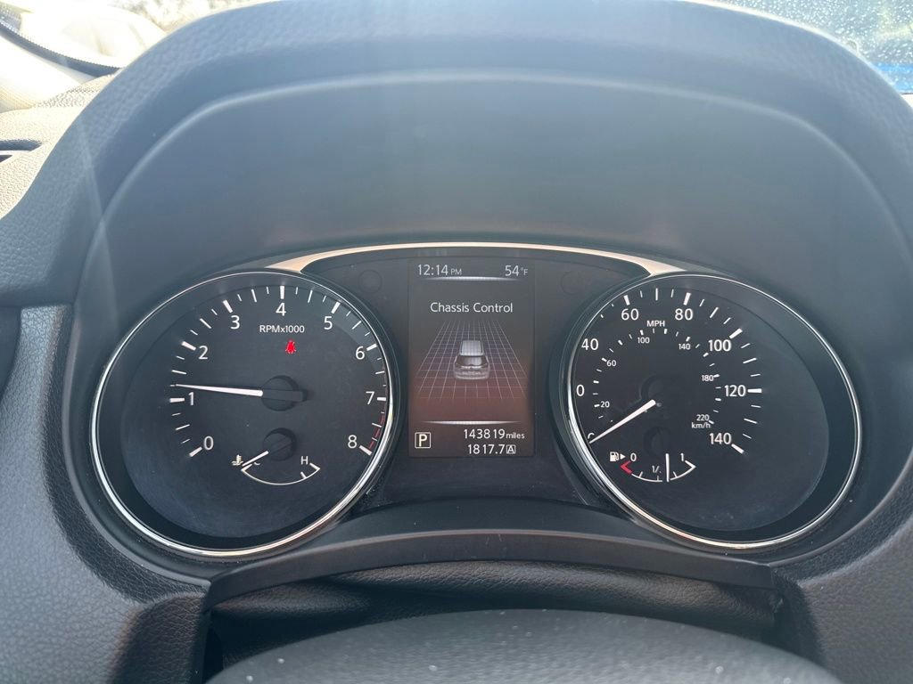 Used 2014 Nissan Rogue SV w/ SV Family Package image 33