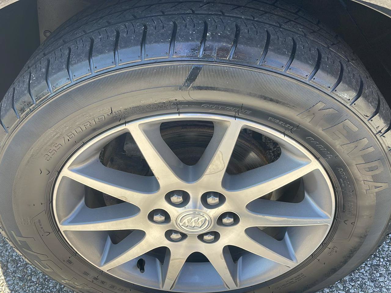 Used 2017 Buick Enclave Leather AWD/4WD image 9