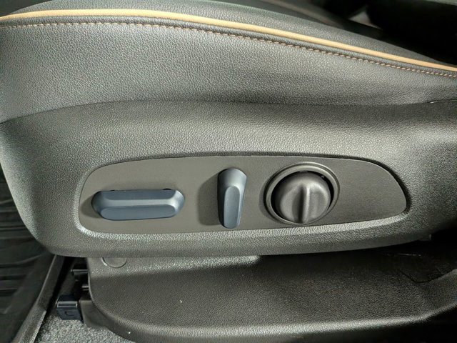 Certified 2025 Chevrolet Blazer Premier w/ Driver Confidence II Package image 11