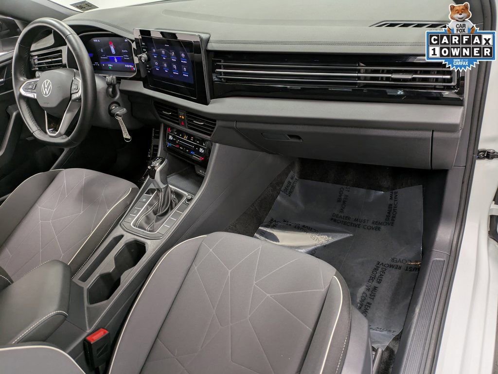 Used 2025 Volkswagen Jetta Sport FWD image 33