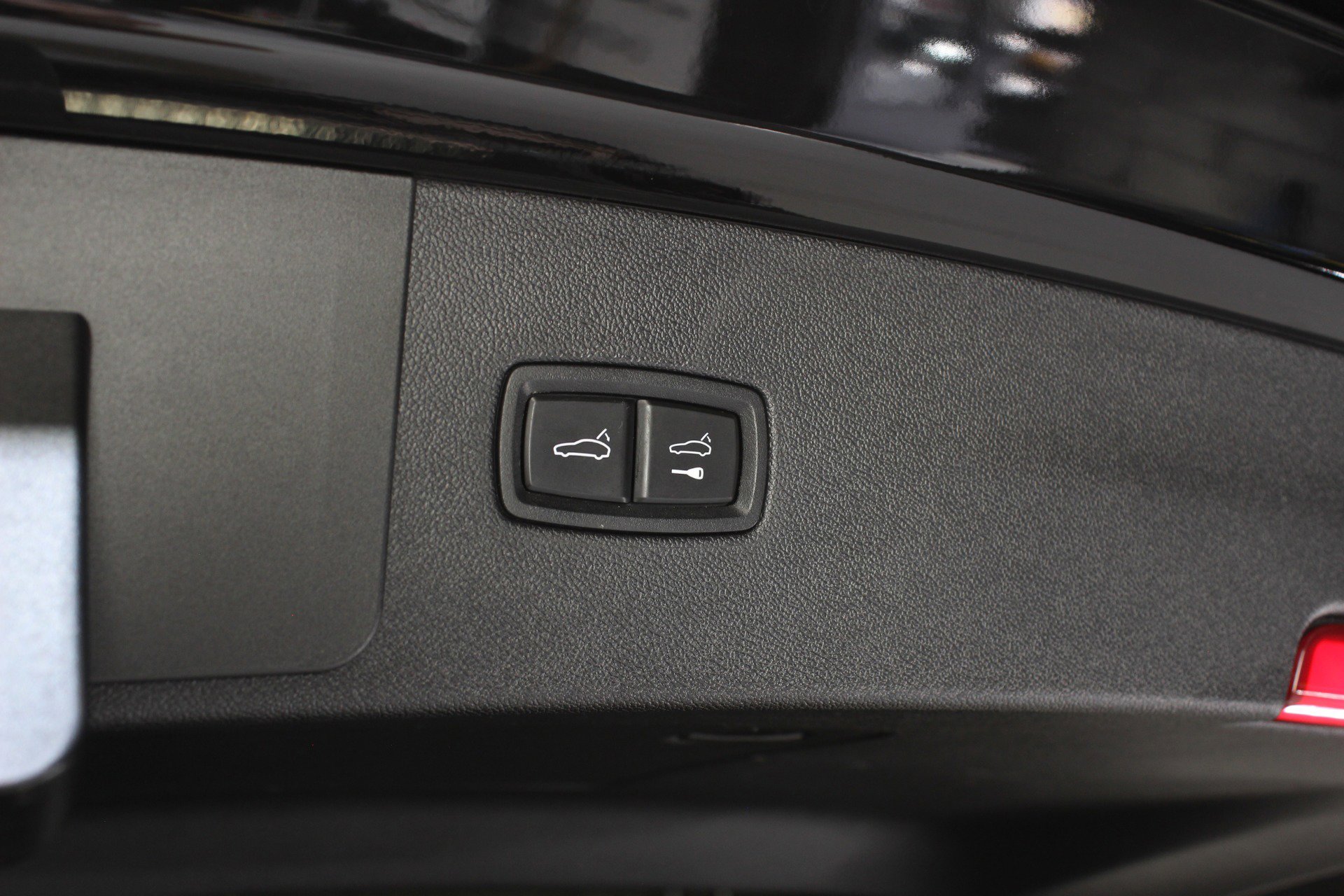 Used 2022 Porsche Cayenne E-Hybrid w/ Premium Package image 59