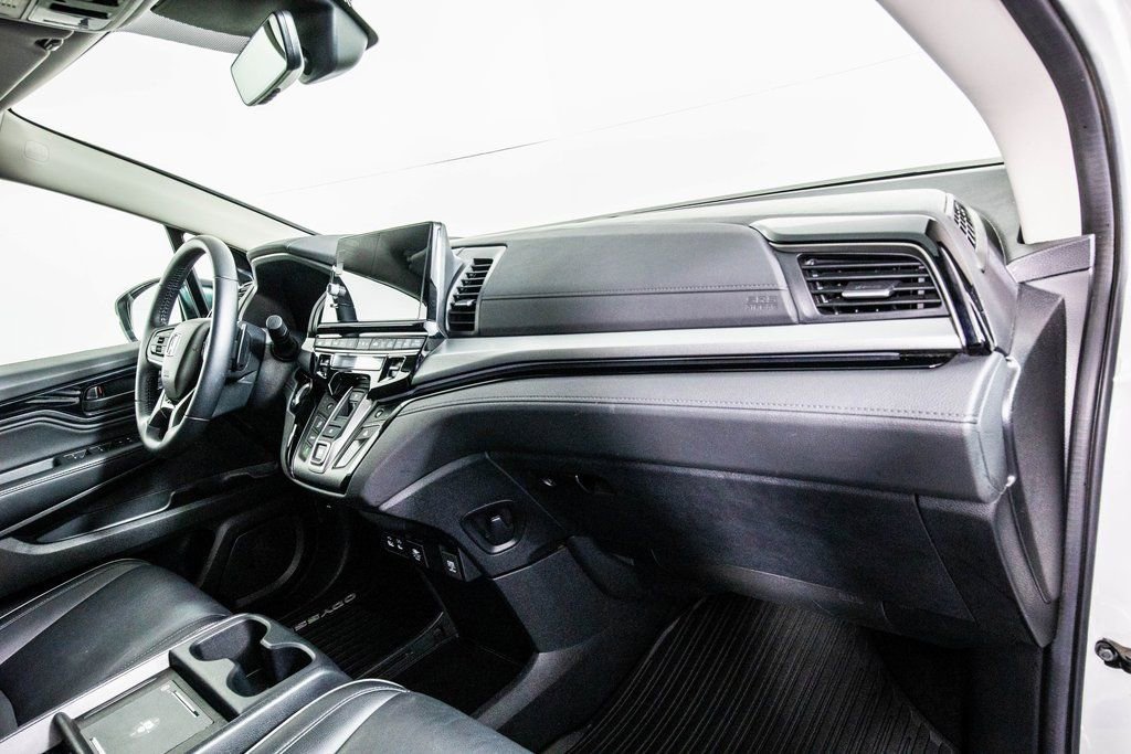 Used 2025 Honda Odyssey Touring image 18