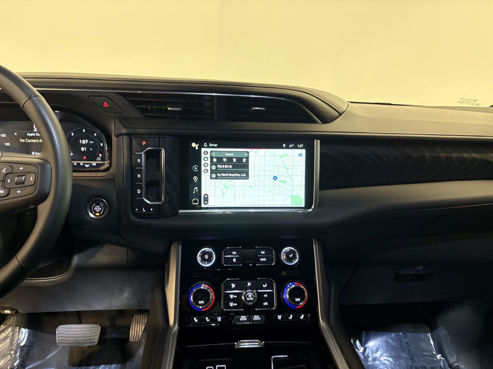 Used 2023 GMC Yukon Denali AWD/4WD image 29