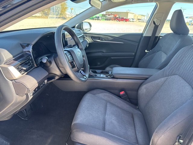 Used 2025 Toyota Camry LE image 2