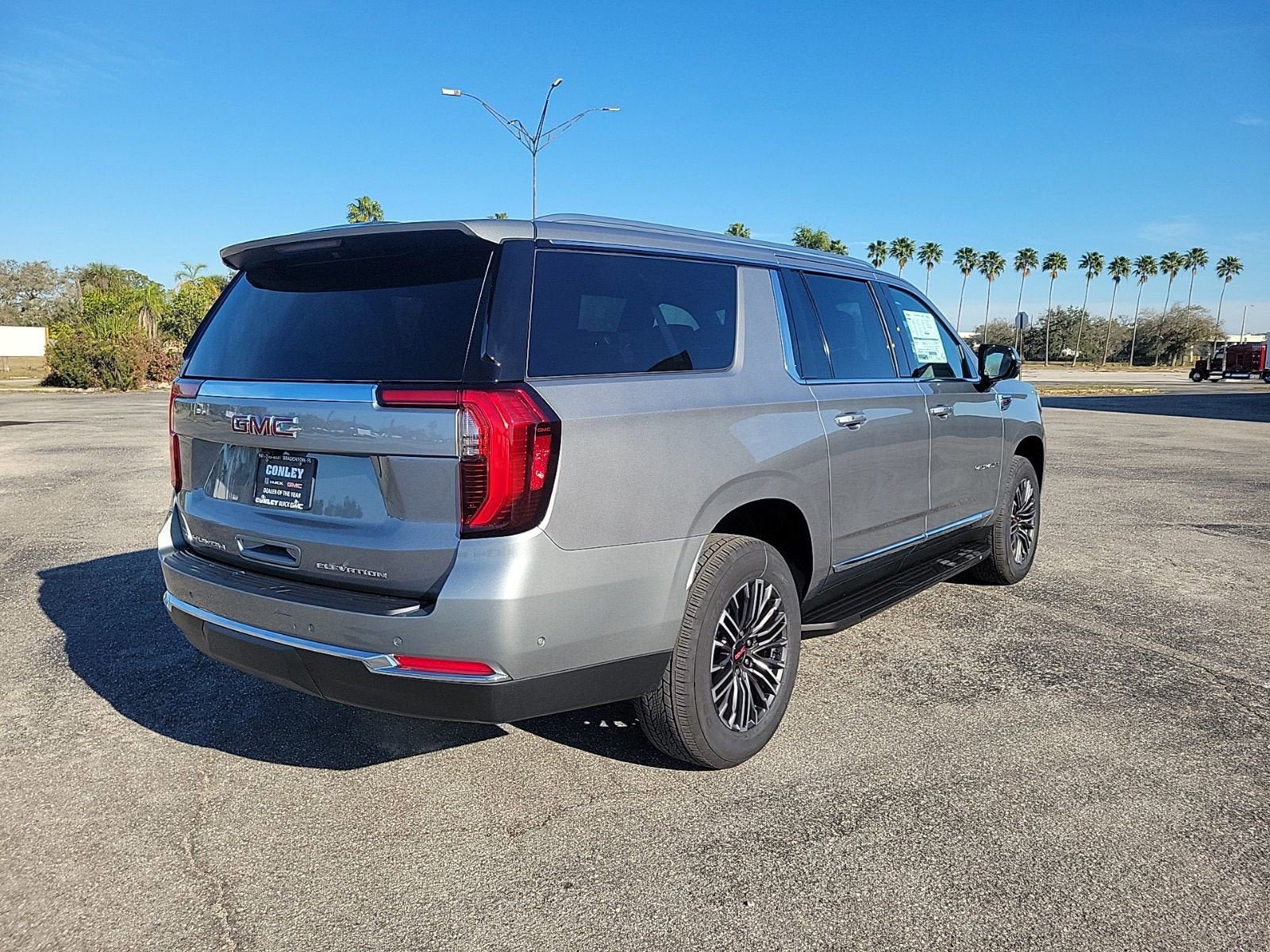 New 2026 GMC Yukon XL Elevation RWD image 5