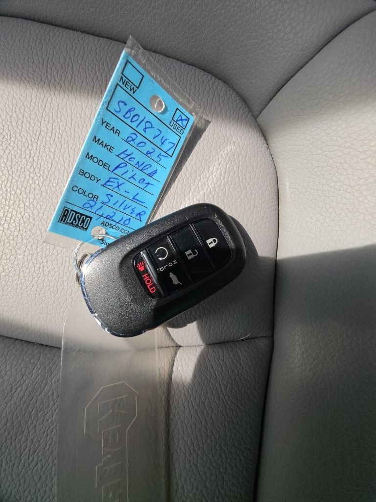 Certified 2025 Honda Pilot EX-L image 32