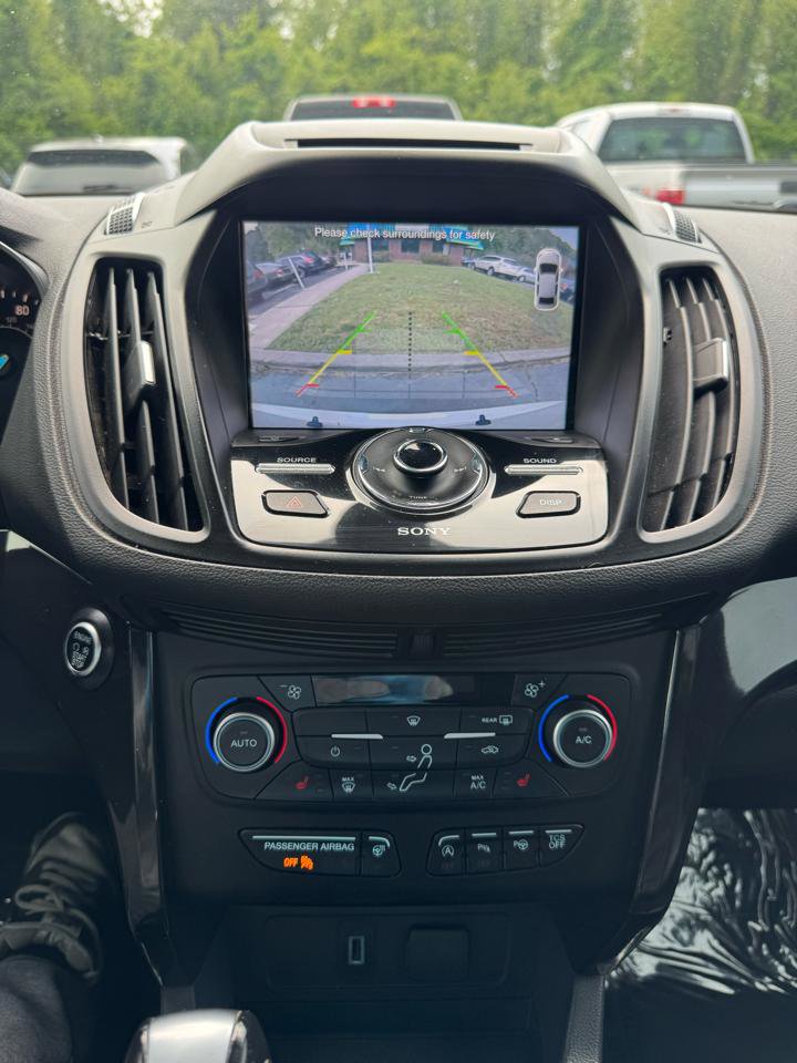 Used 2018 Ford Escape Titanium AWD/4WD image 21