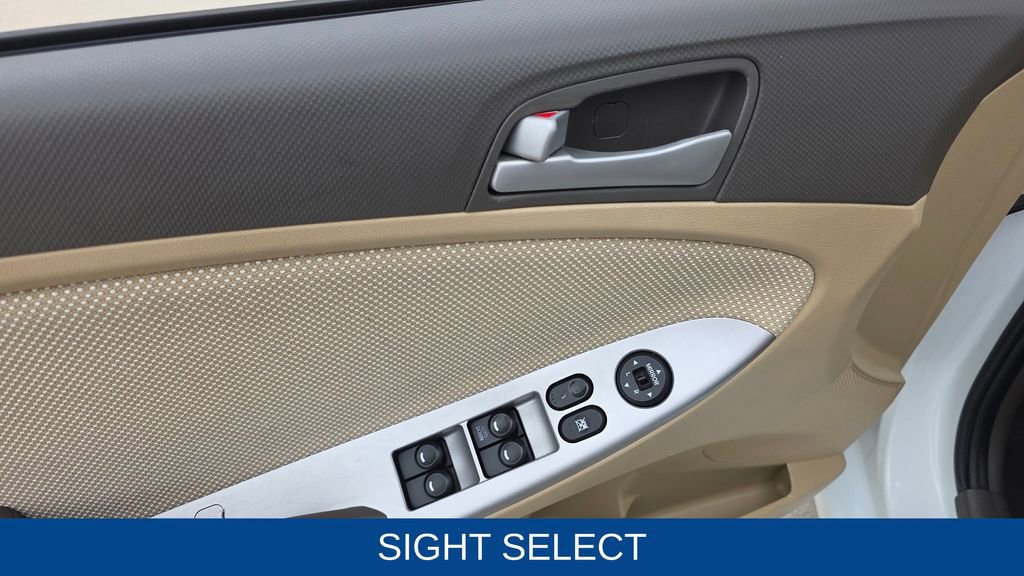 Used 2014 Hyundai Accent GLS FWD image 23