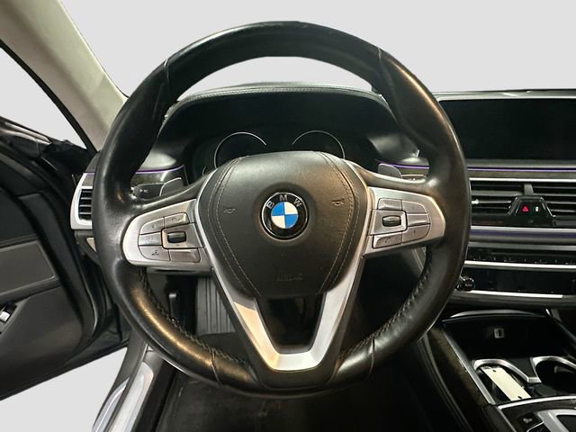 Used 2016 BMW 750i xDrive image 11