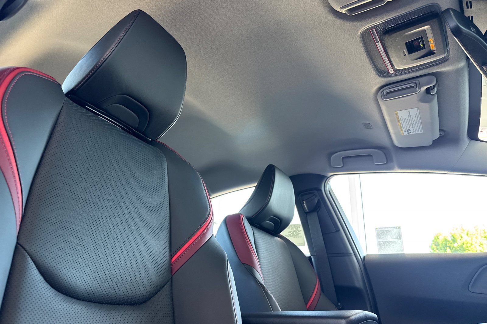 New 2026 Toyota Prius Plug-In Hybrid FWD image 19