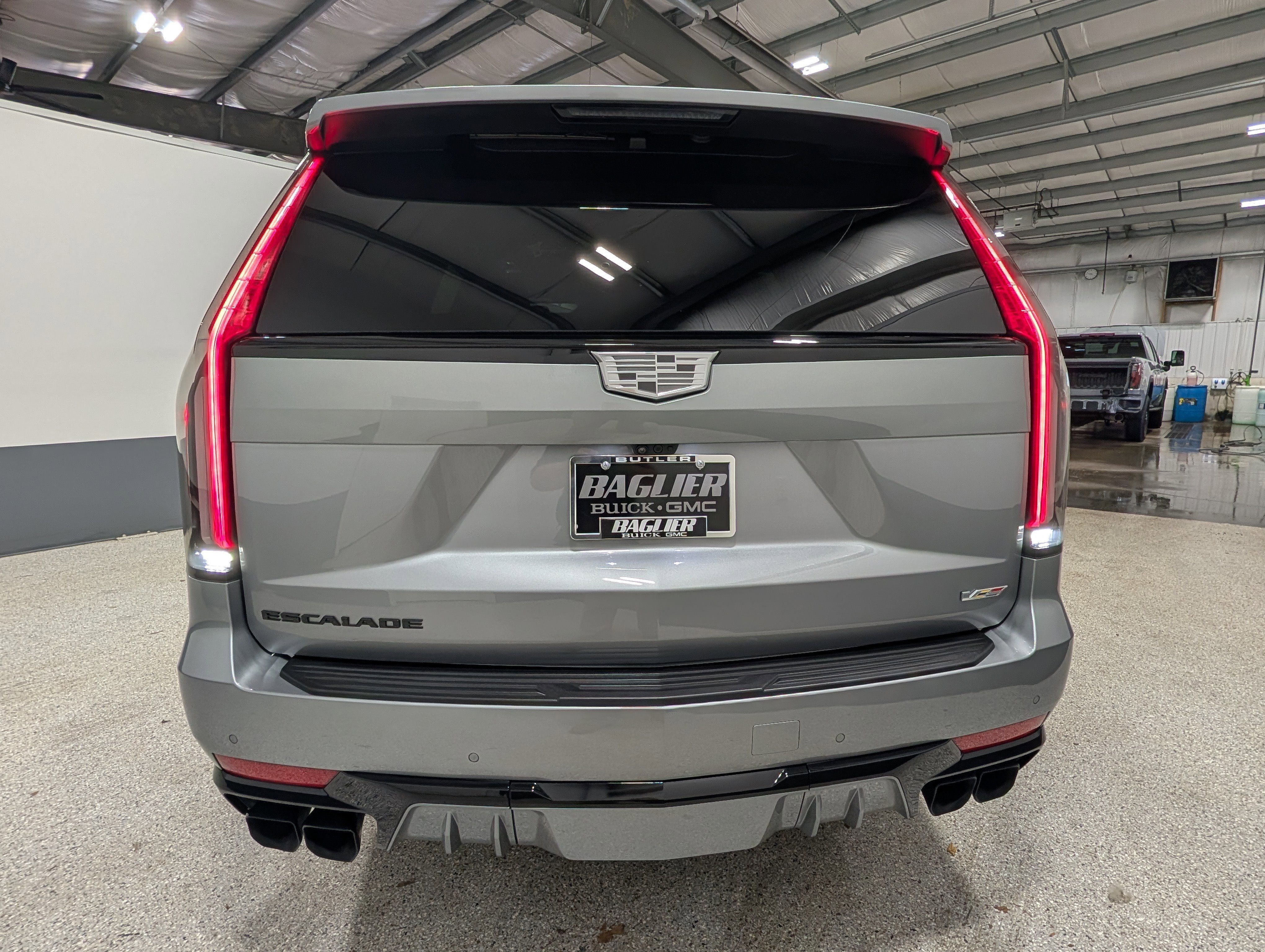 Used 2024 Cadillac Escalade V w/ LPO, ONYX Package AWD/4WD image 10