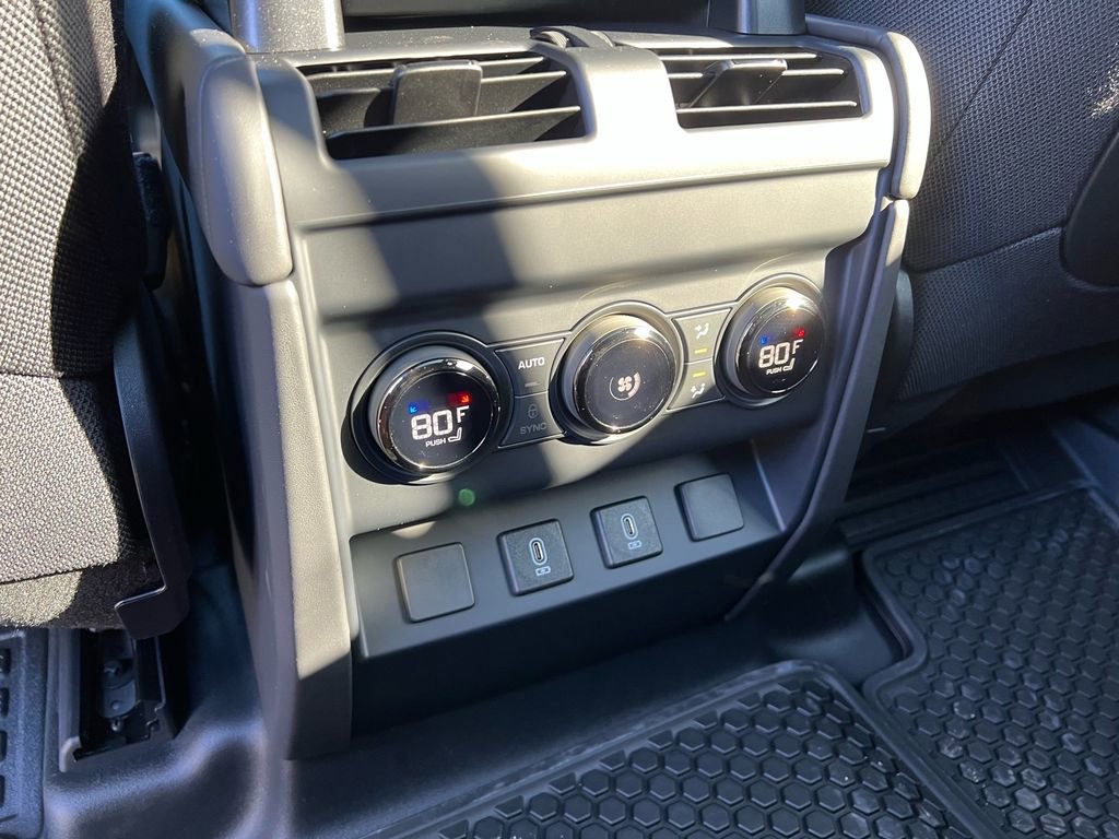 New 2026 Land Rover Defender 110 OCTA image 22