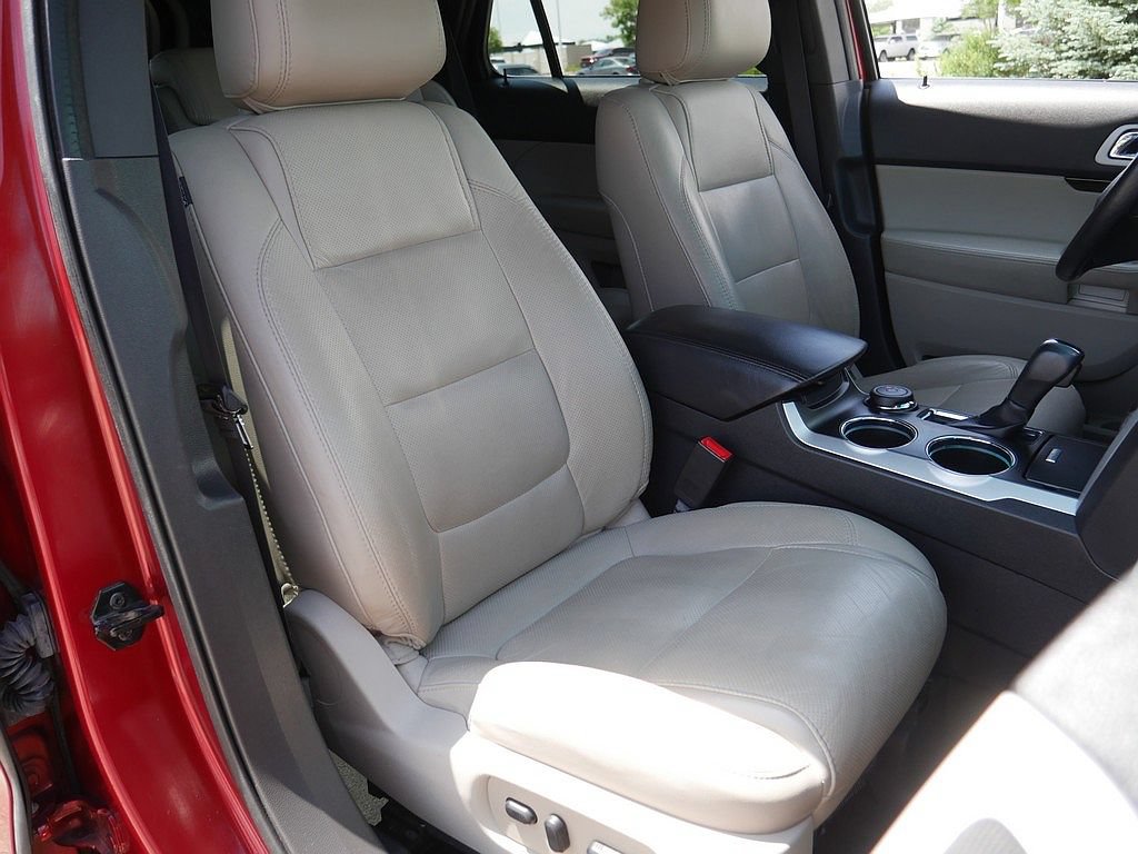 Used 2014 Ford Explorer Limited w/ Equipment Group 302A AWD/4WD image 66