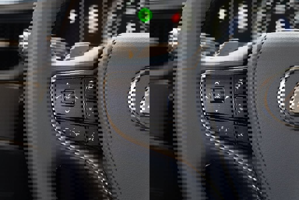 New 2025 Lexus ES 350 w/ Premium Package image 25