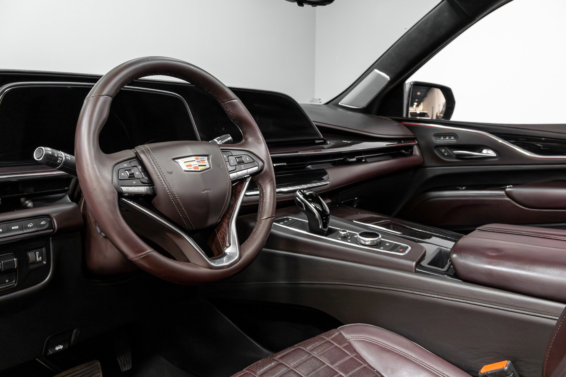 Used 2021 Cadillac Escalade ESV Premium Luxury Platinum w/ Heavy-Duty Trailer Package image 7