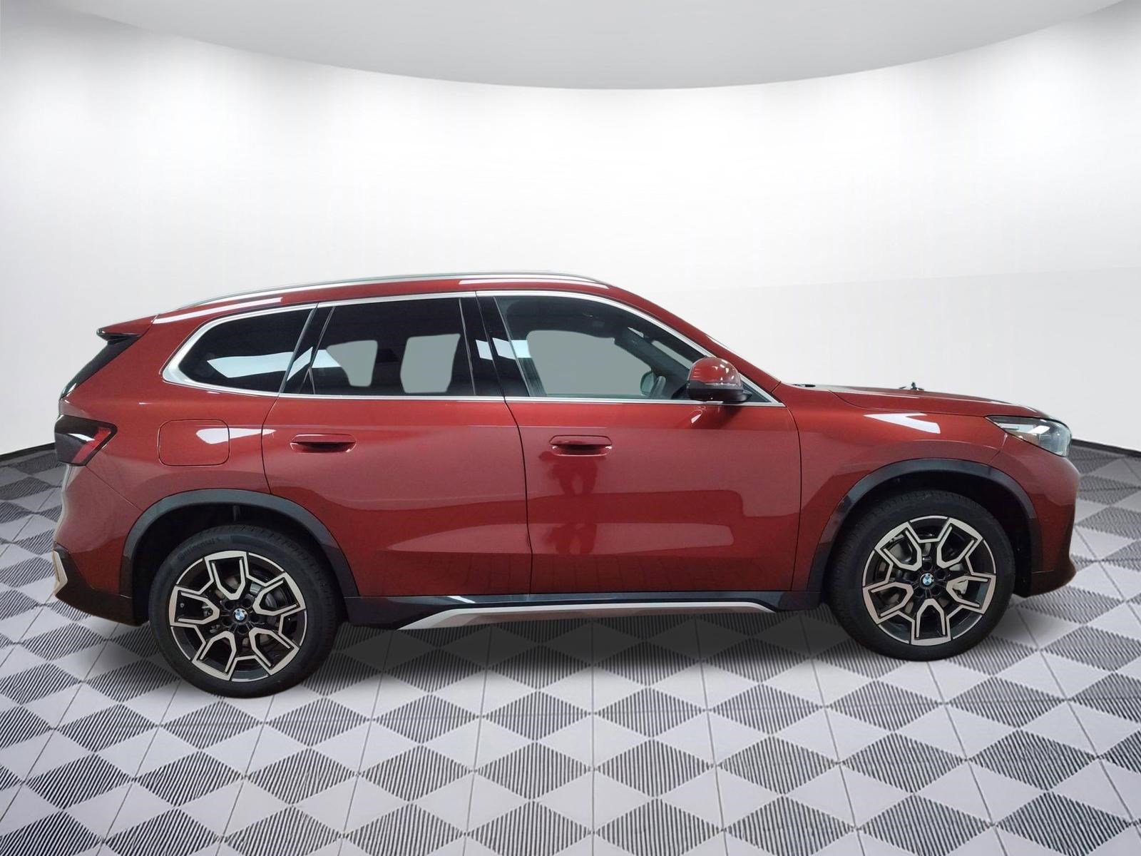 Used 2026 BMW X1 xDrive28i image 6