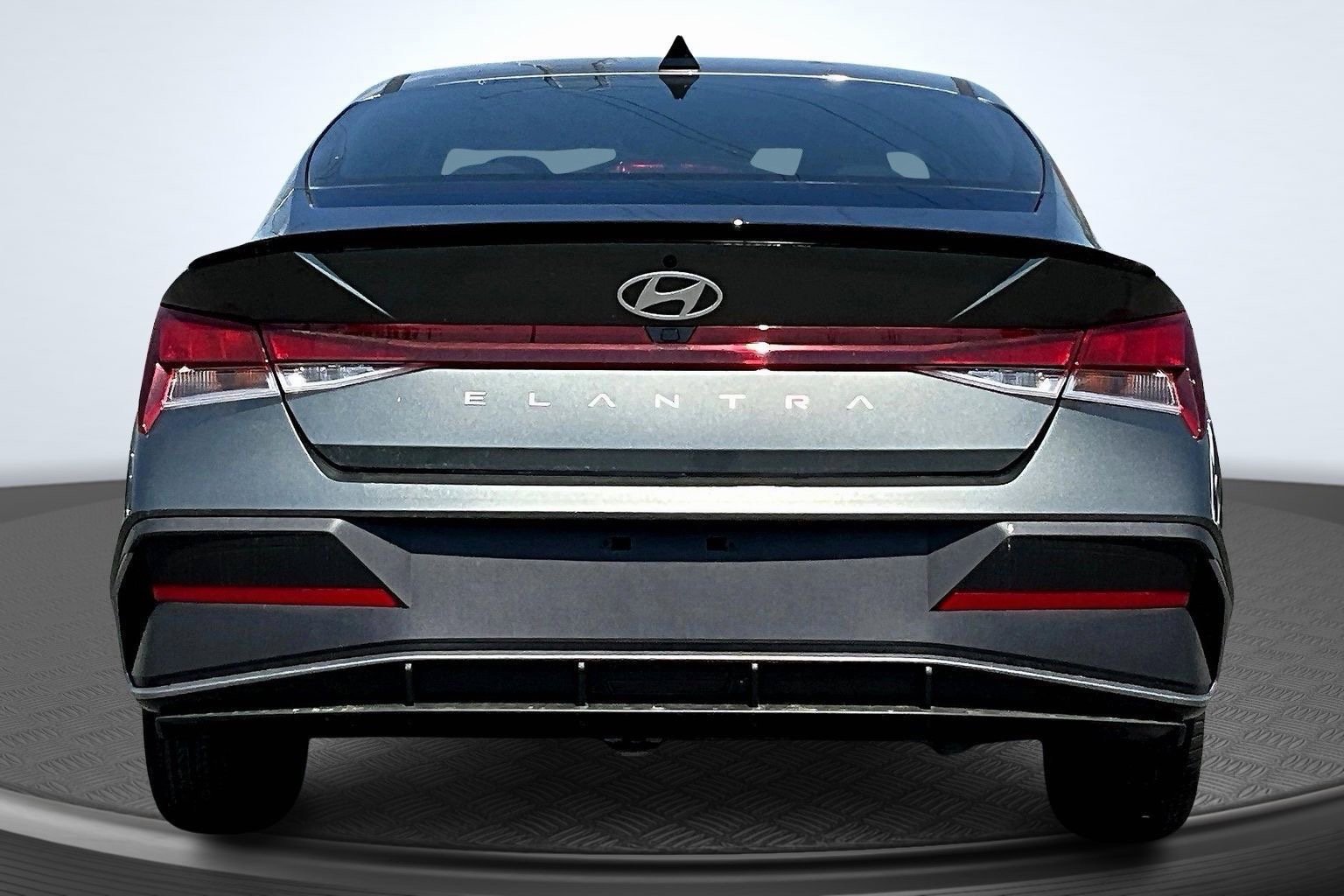 Used 2026 Hyundai Elantra Sport FWD image 3