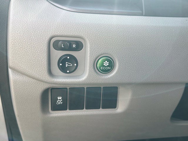 Used 2017 Honda Pilot LX image 29