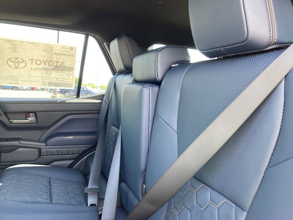 New 2026 Toyota 4Runner Platinum AWD/4WD image 3