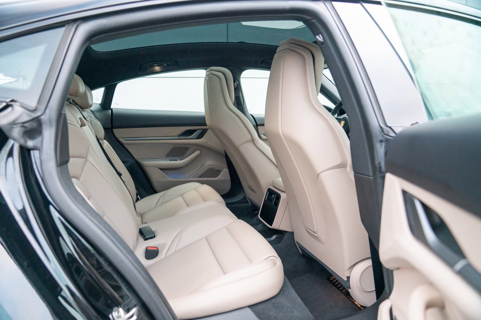 Certified 2025 Porsche Taycan image 23