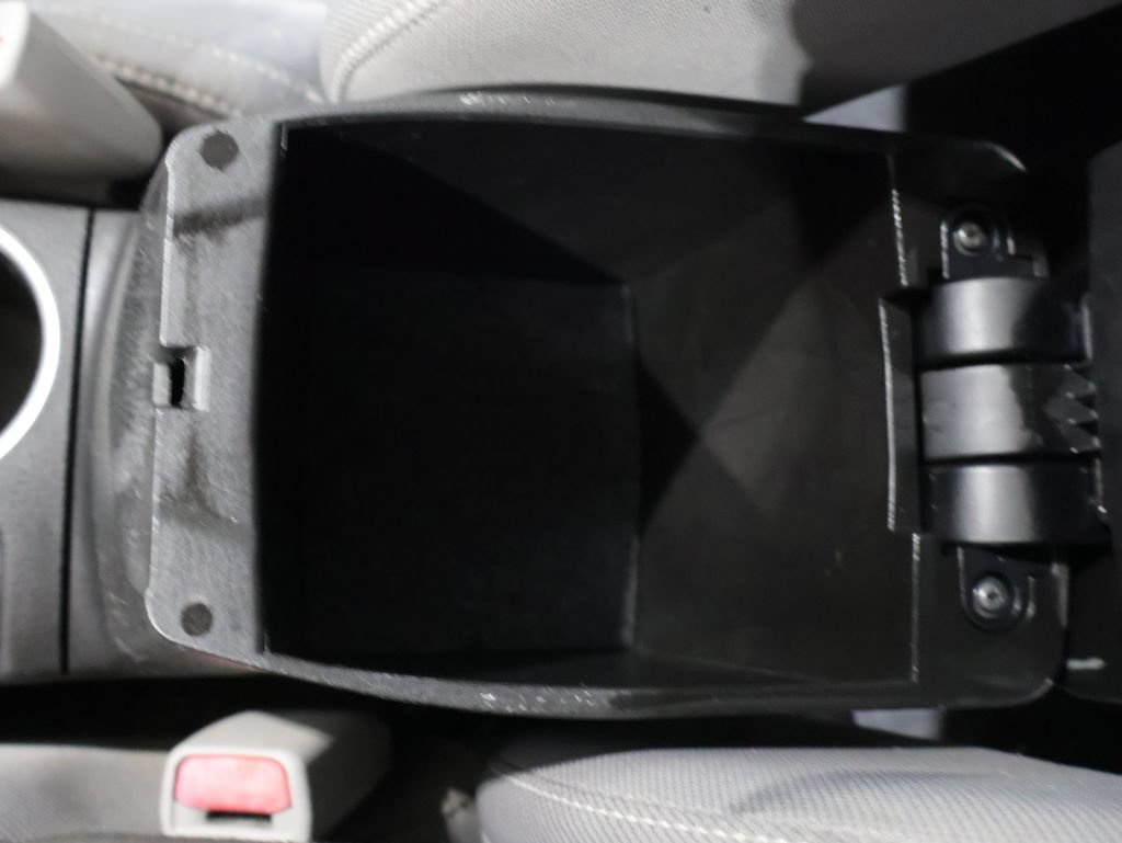 Used 2015 Toyota Corolla LE FWD image 29