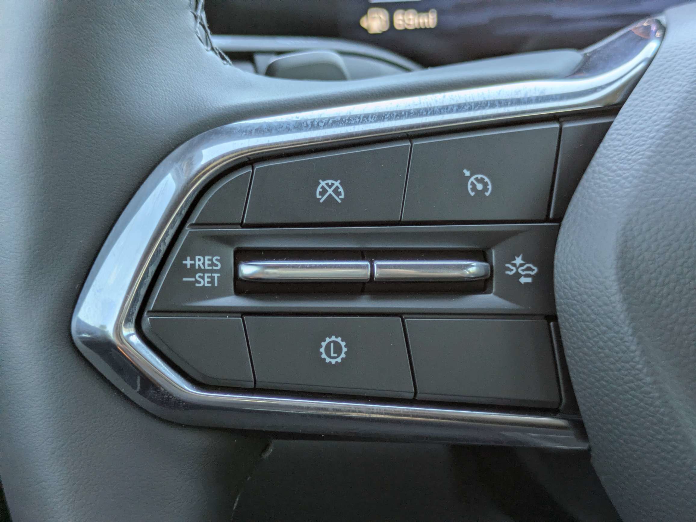New 2027 Chevrolet Equinox LT w/ Convenience Package II FWD image 17