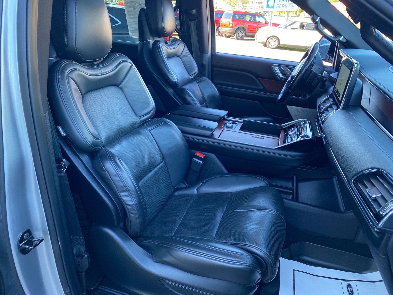 Used 2021 Lincoln Navigator L Reserve w/ Luxury Package AWD/4WD image 27