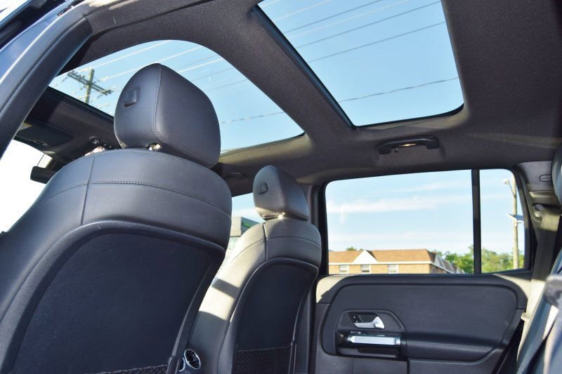 Used 2020 Mercedes-Benz GLB 250 4MATIC image 33