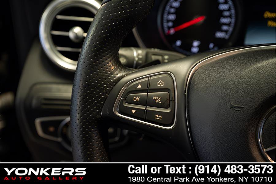 Used 2018 Mercedes-Benz GLC 300 4MATIC image 36